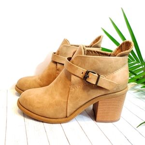 Blowfish Ankle Boots Sand Color Size 9